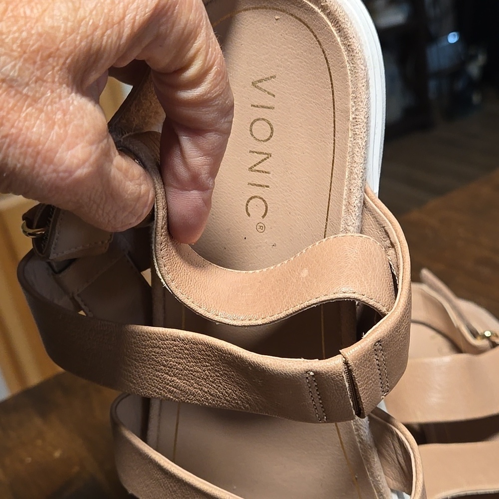 Vionic Keomi Leather Sandal Womens Size 11 EUC Walk All Day In Comfort - Picture 6 of 7